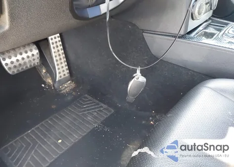 2009 Mercedes-Benz C 300 Sport z USA, uszkodzony, nr VIN WDDGF54X59R083859